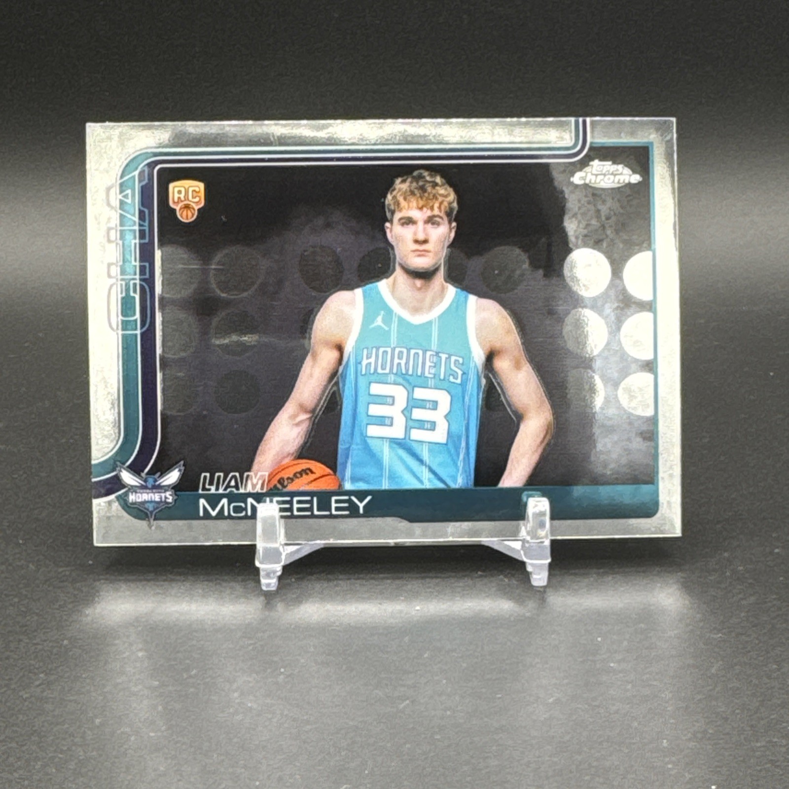 2025-26 Topps Chrome Liam McNeeley Image Variation RC SSP #279 Hornets