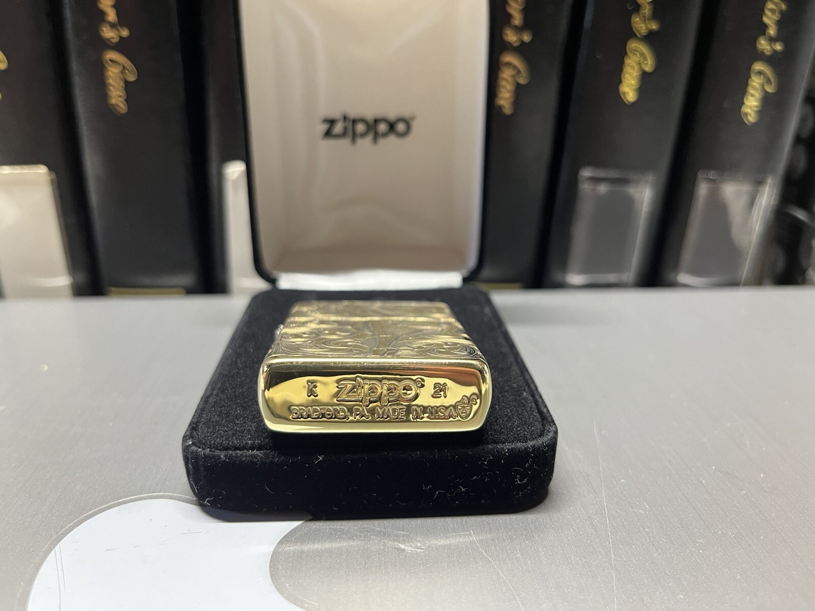 ZIPPO VARGA GIRL 1935 ARMOR 4-SIDE ZiPPO LIGHTER
