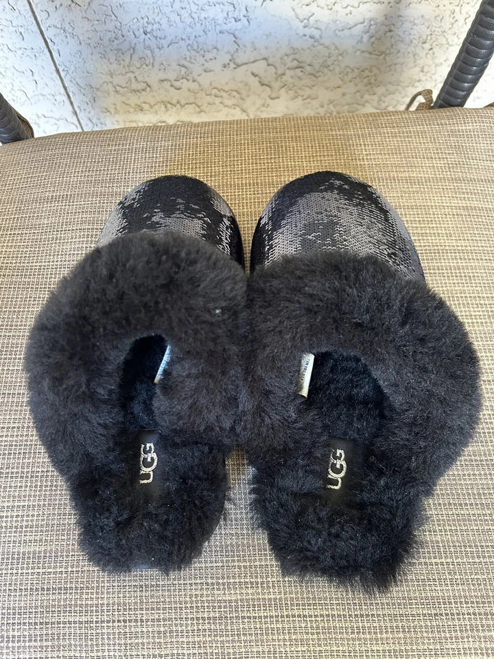 Chinelos de bola espelhada UGG Scuffette tamanho 6 - Imagem 4 de 4