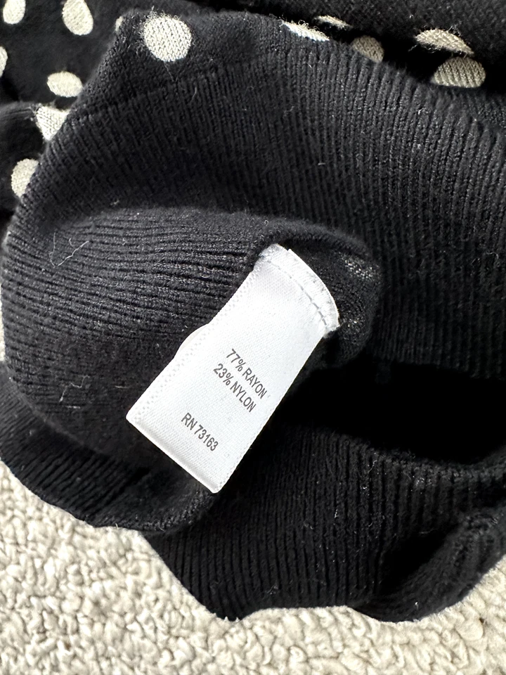 Suéter Spense Knits para mujer talla grande negro con botones mangas 3/4 lunares Foto 4 de 4