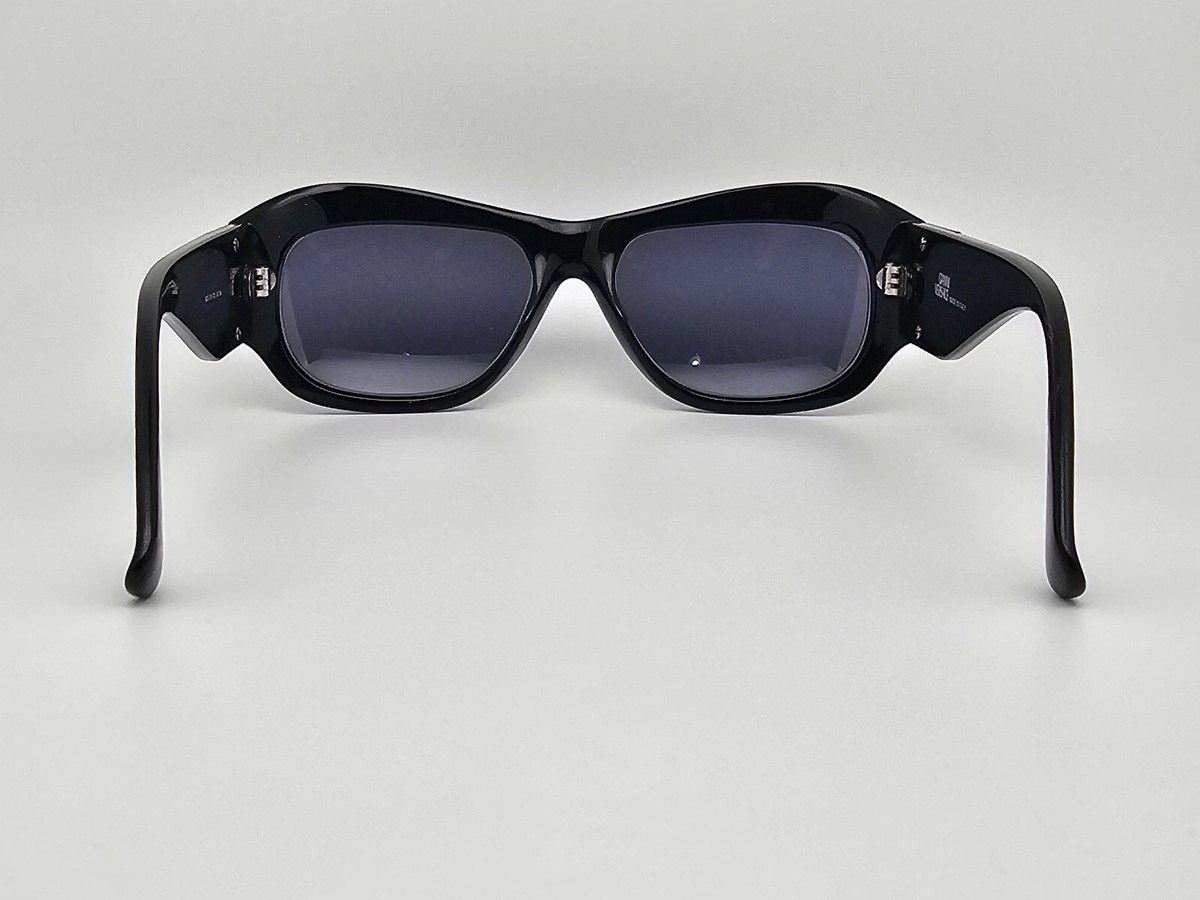 Versace Mod. 395 Col. 852 Black Frame Grey Lens Sunglasses Italy 54-17-137 Versace Mod. 395 Col. 852 Black Frame Grey Lens Sunglasses  main image 2