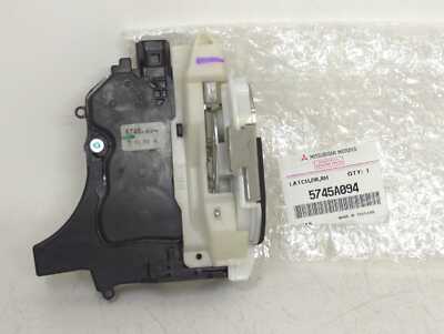 CY様　MITSUBISHI New OEM Genuine Mitsubishi Rear Door Latch 2005-2015 L200 Double