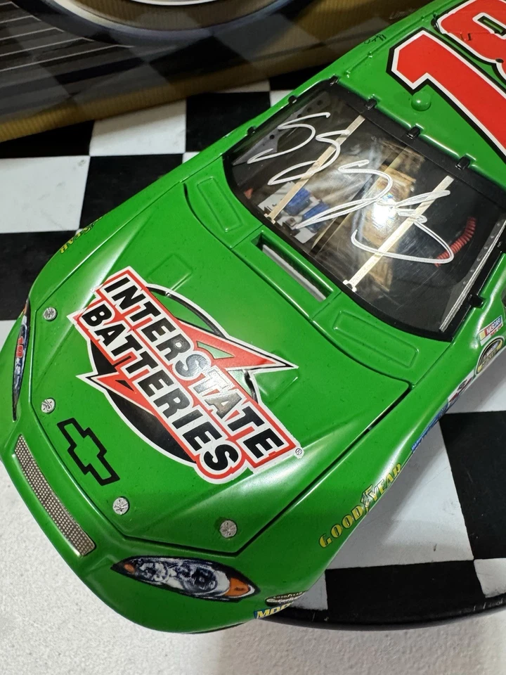RARE* AUTOGRAPHED J.J. Yeley #18 Interstate Batteries 2006 1/24 Nascar Diecast - Image 3 of 4
