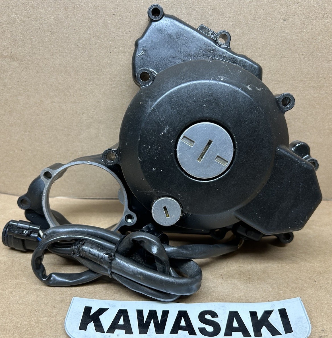 08-14 KAWASAKI KFX450R KFX 450R STATOR GENERATOR COVER ASSEMBLY L4