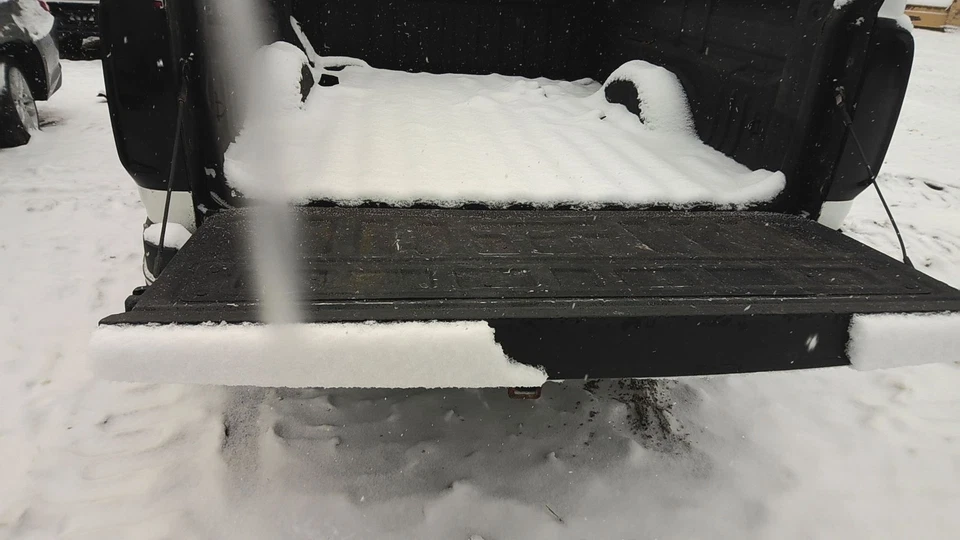 Trunk deck lid hatch tailgate 15 CHEVY COLORADO W/o Lid Lights. (No Shipping) - Изображение 3 из 3