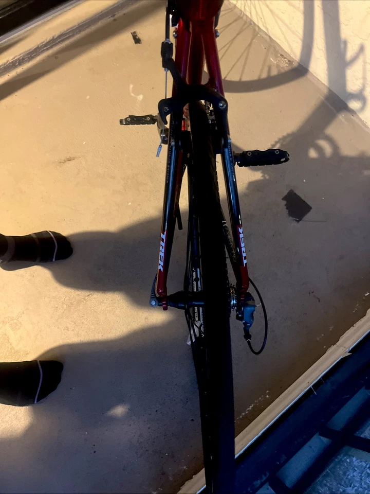 Bicicleta de carretera Trek One Series 1.1 Alpha 100 roja/negra, 54 cm, H2, velocidad limpia, 16 Foto 4 de 4