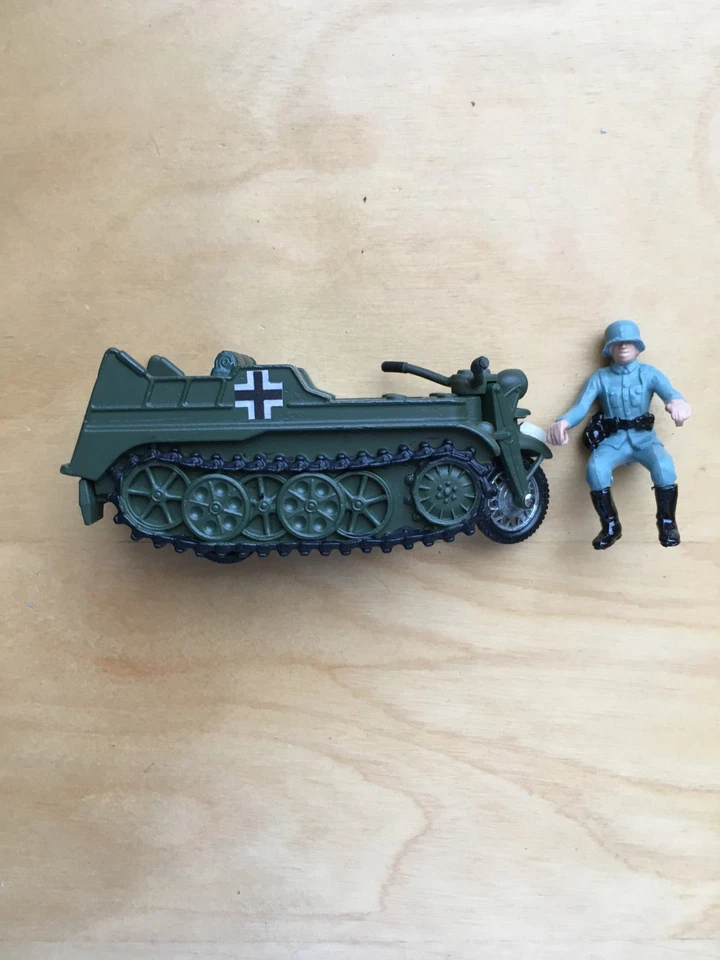 GRAN Bretaña n.º9780 vintage alemán segunda guerra mundial kettenrad con soldados Foto 4 de 4