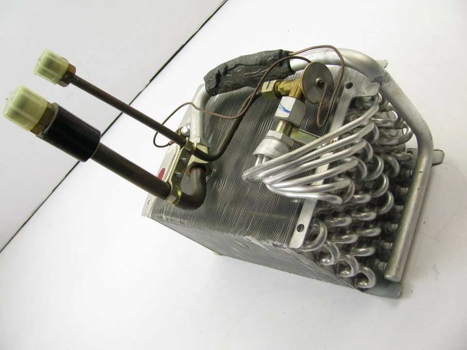 Nuevo de Lote Antiguo - Evaporador de Aire A/C Original 27621-H9120 Para 1981-1982 Datsun 210 Foto 3 de 4