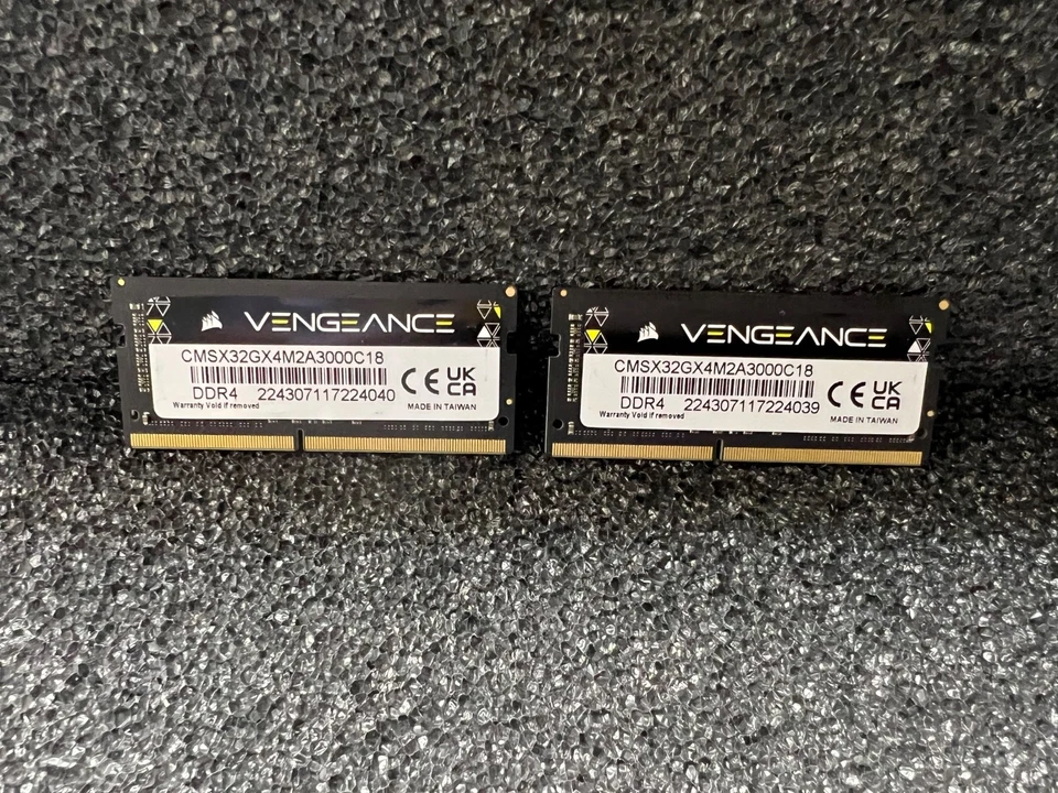 CORSAIR Vengeance SODIMM DDR4 RAM 32 GB (2 x 16 GB) 3000 MHz CMSX32GX4M2A3000C18 - Image 2 of 3