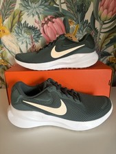 Nike Revolution 7 Vintage verde guayaba blanco hielo talla UK 6.5