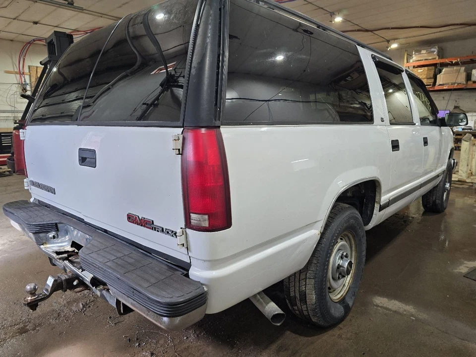 Cuarto de vidrio derecho pasajero con tinte de privacidad para 92-99 SUBURBAN 1500 645379 Foto 4 de 4