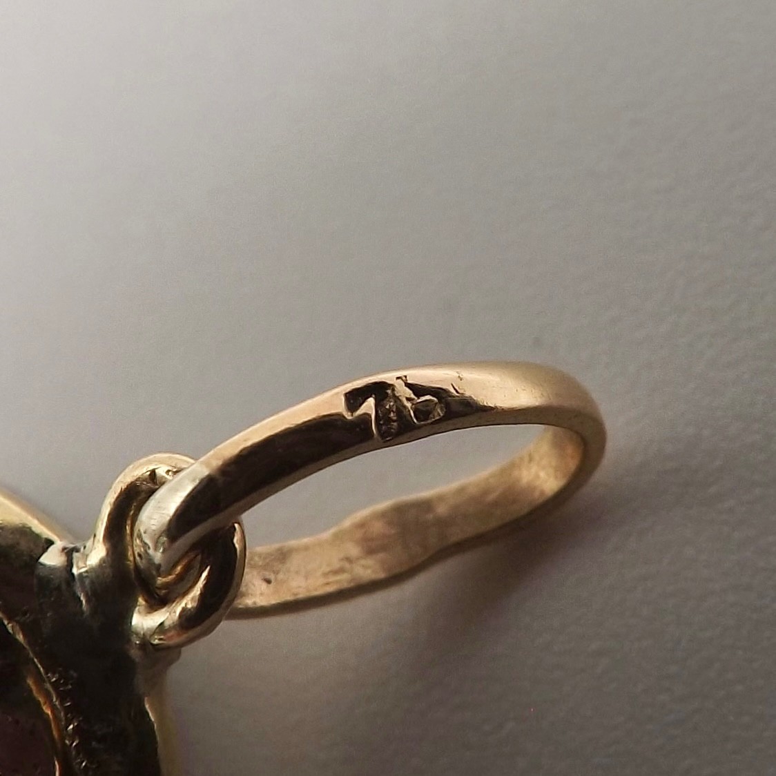 Solid 18k Gold Interlocking Trinity Wedding Band … - image 5