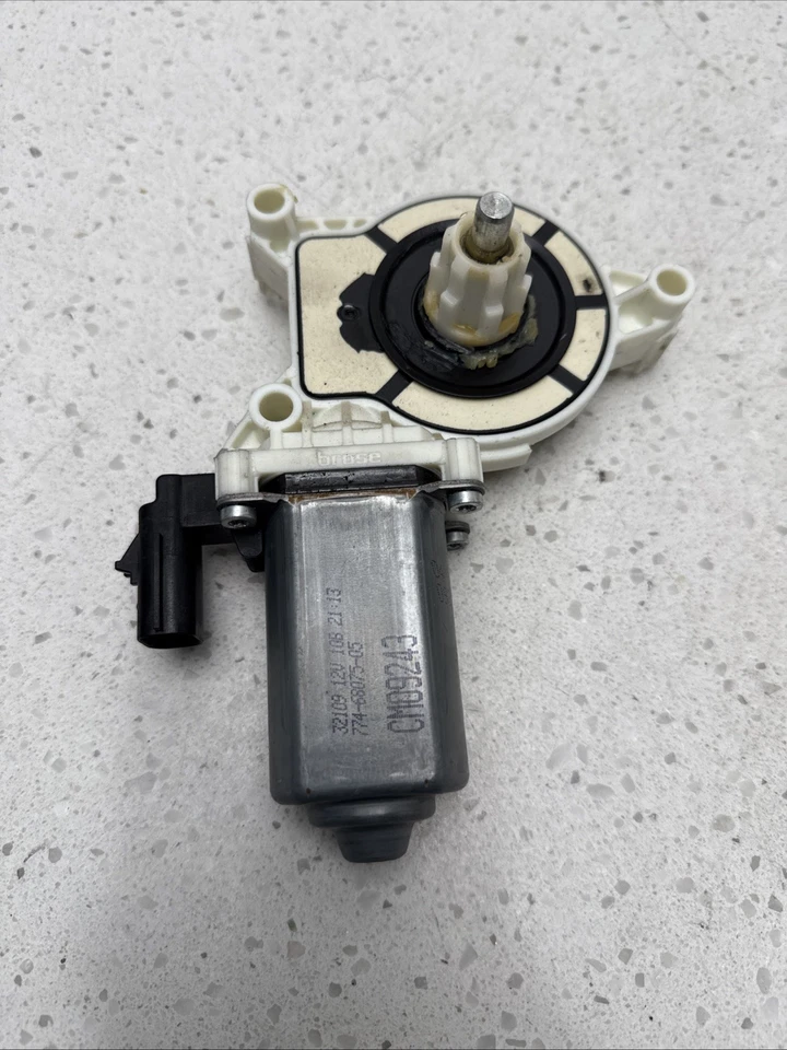 07-18 Jeep JK Wrangler OEM Driver Power Window Motor Front or Rear Door - Image 2 of 4