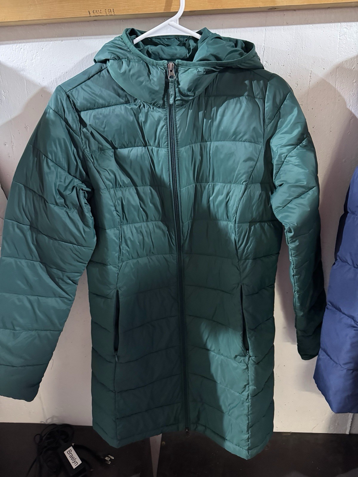 Amazon Essentials Long-Sleeve Water-Resistant Pac… - image 1