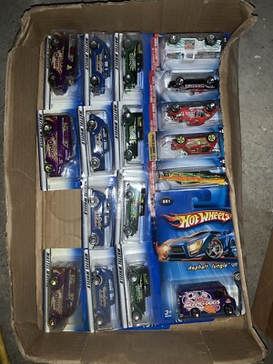 Hot Wheels Lot. Around 20