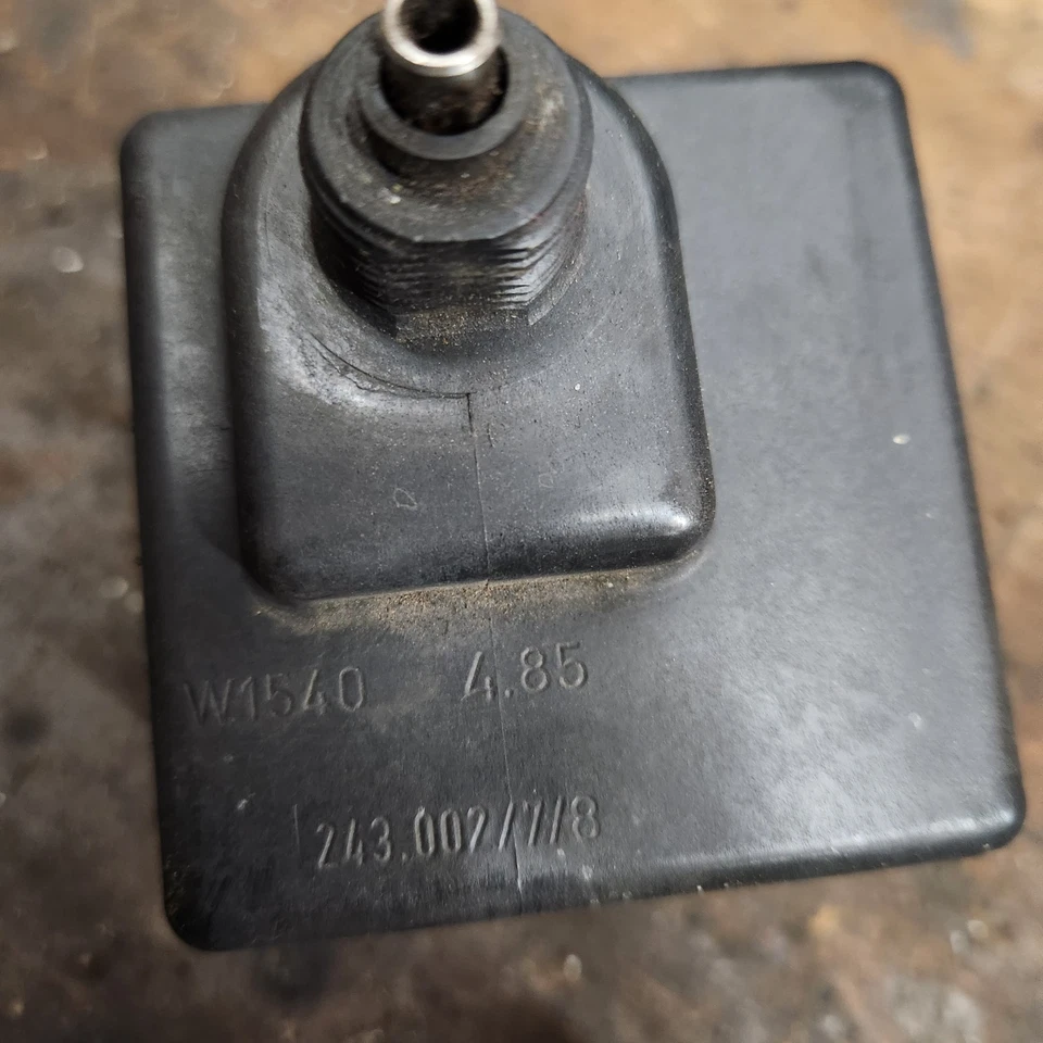 VW MK1 Cabriolet Velocímetro EGR Caja de cables OEM 171957809 171957901 Volkswagen Foto 4 de 4