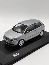 Minichamps 1/43 Volkswagen Polo 9N3 Silver - Dealer Box 