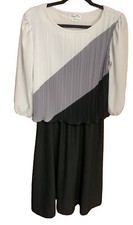Vintage Women’s Sandi Dee Pleated Dress-Size 11/12-USA Made