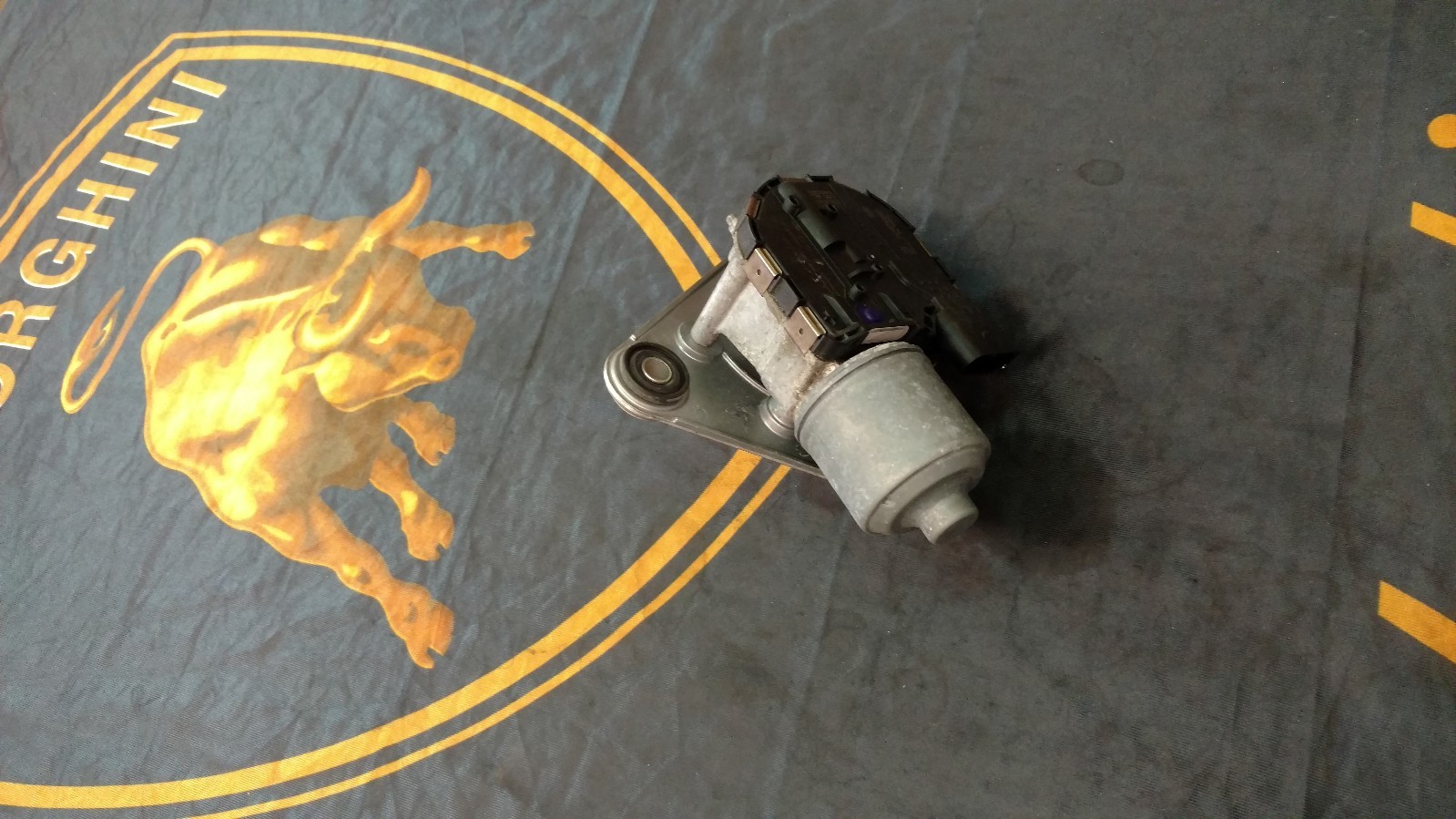 LAMBORGHINI HURACAN DRIVER LEFT SIDE WINDSHIELD WIPER MOTOR OEM 4T1955024A