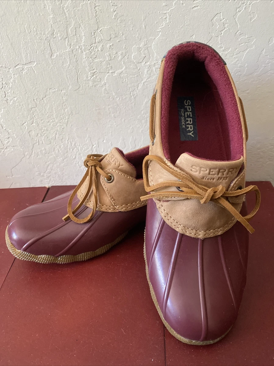Sperry duck best sale boots low cut