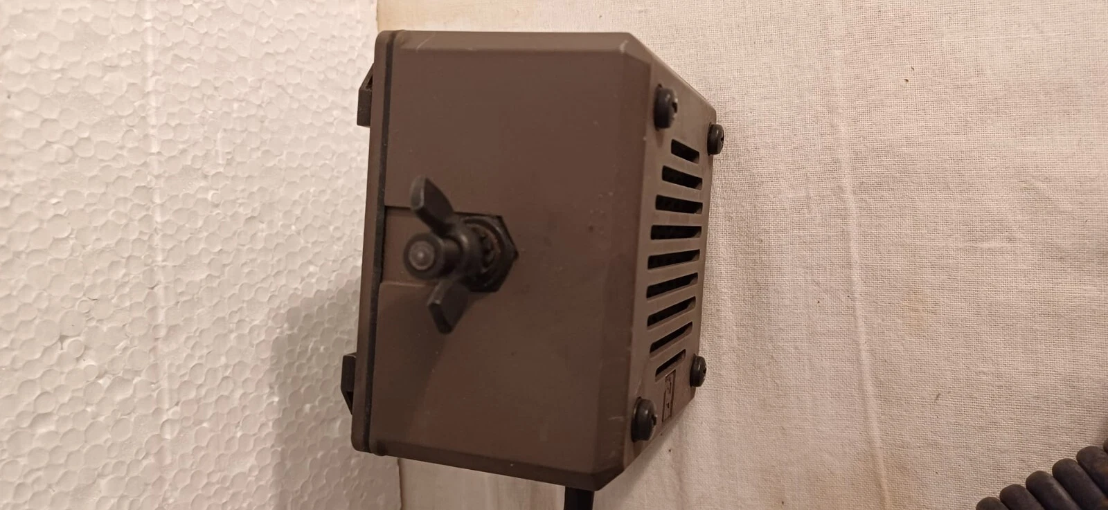 Foto 5 di 9