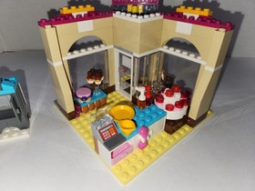 LEGO FRIENDS (41006) Downtown Bakery, Pre-Owned, RETIRED, 253 PCS