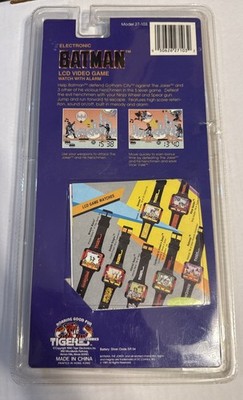 Tiger Electronic 1990 Batman LCD Game Watch with Alarm Factory