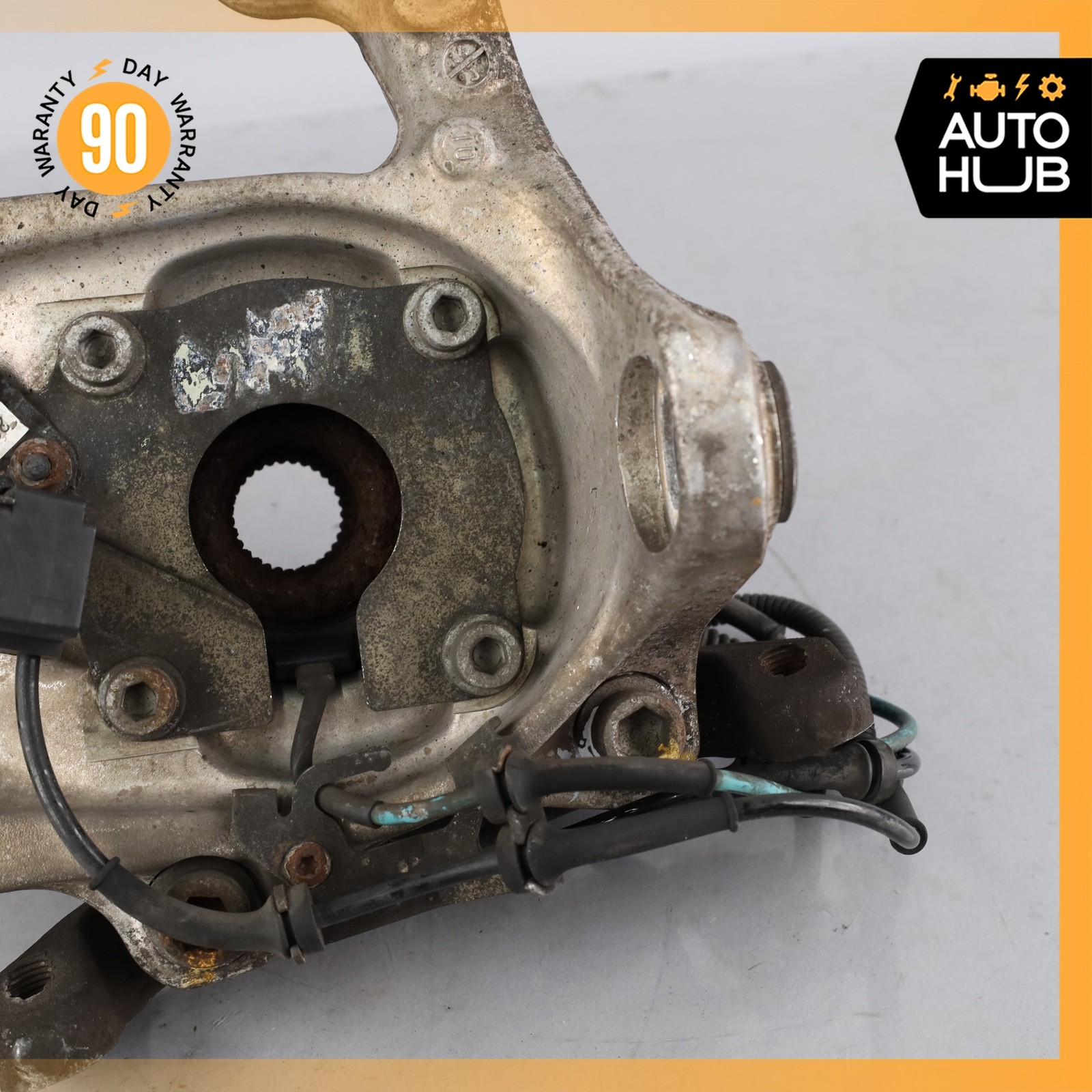 03-10 Maserati GranTurismo M145 Front Right Side Spindle Knuckle Hub OEM 58k