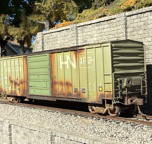 Ho Scale Box HO Scale Athearn Genesis 50 Foot Box Car NIB Patched/Weathered | eBay
