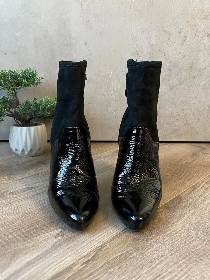 Prada Women’s Patent Leather Boots Black Size 37 Made in Italy Designer Luxury - Image 4 of 4