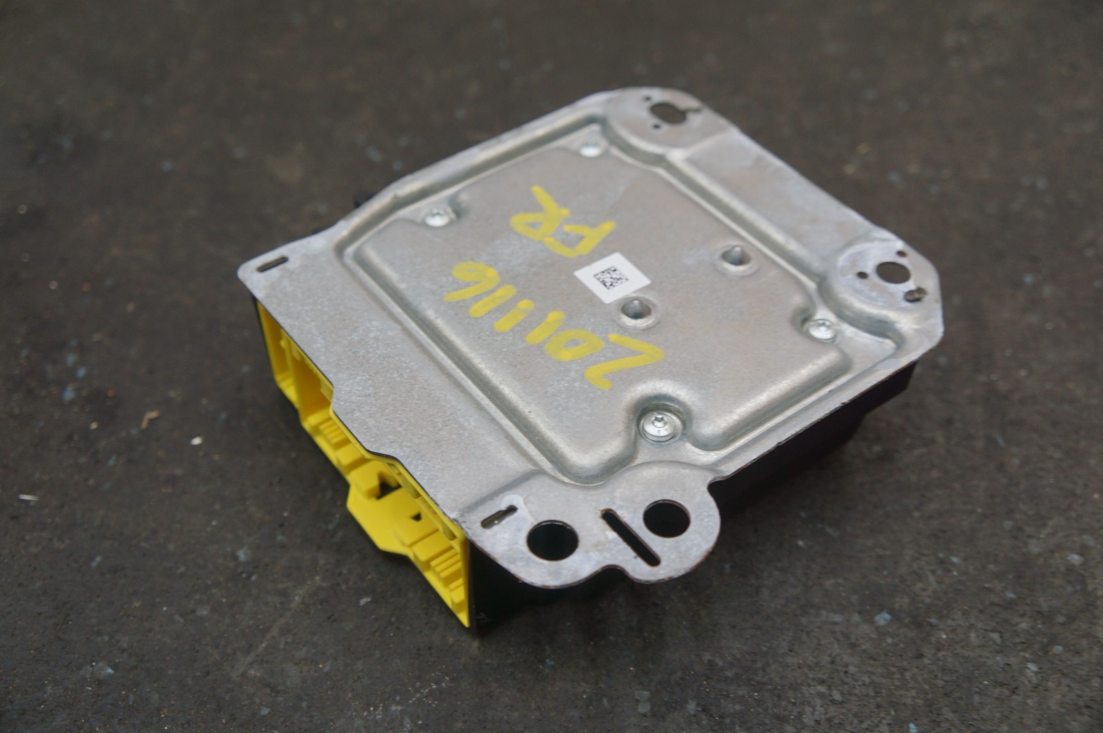 Maserati Ghibli 2014-2016 Airbag control module P/N 670007061