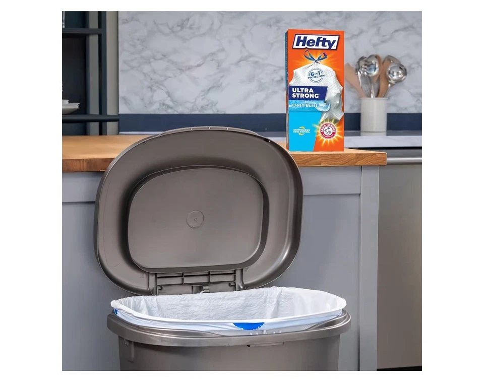 Bolsas de basura fuertes ultra fuertes de 13 galones, altas - blancas, aroma a ráfaga limpia Foto 2 de 4