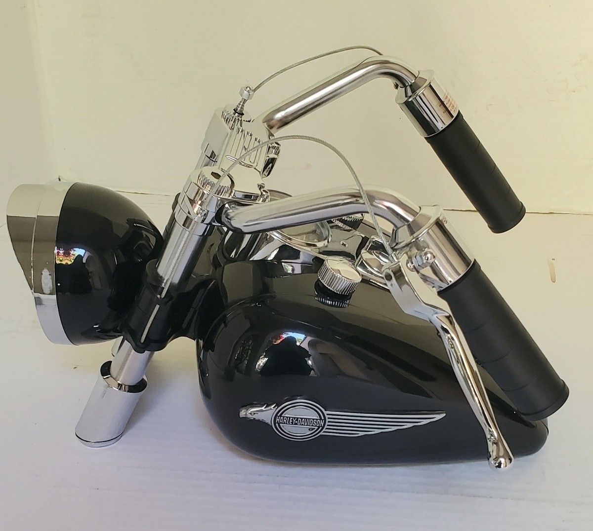 Harley-Davidson Tank Radio AM-FM with Headlights New Works! *READ