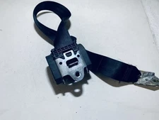 604548400 seat belt belt rear right Volkswagen Golf de1226224-81