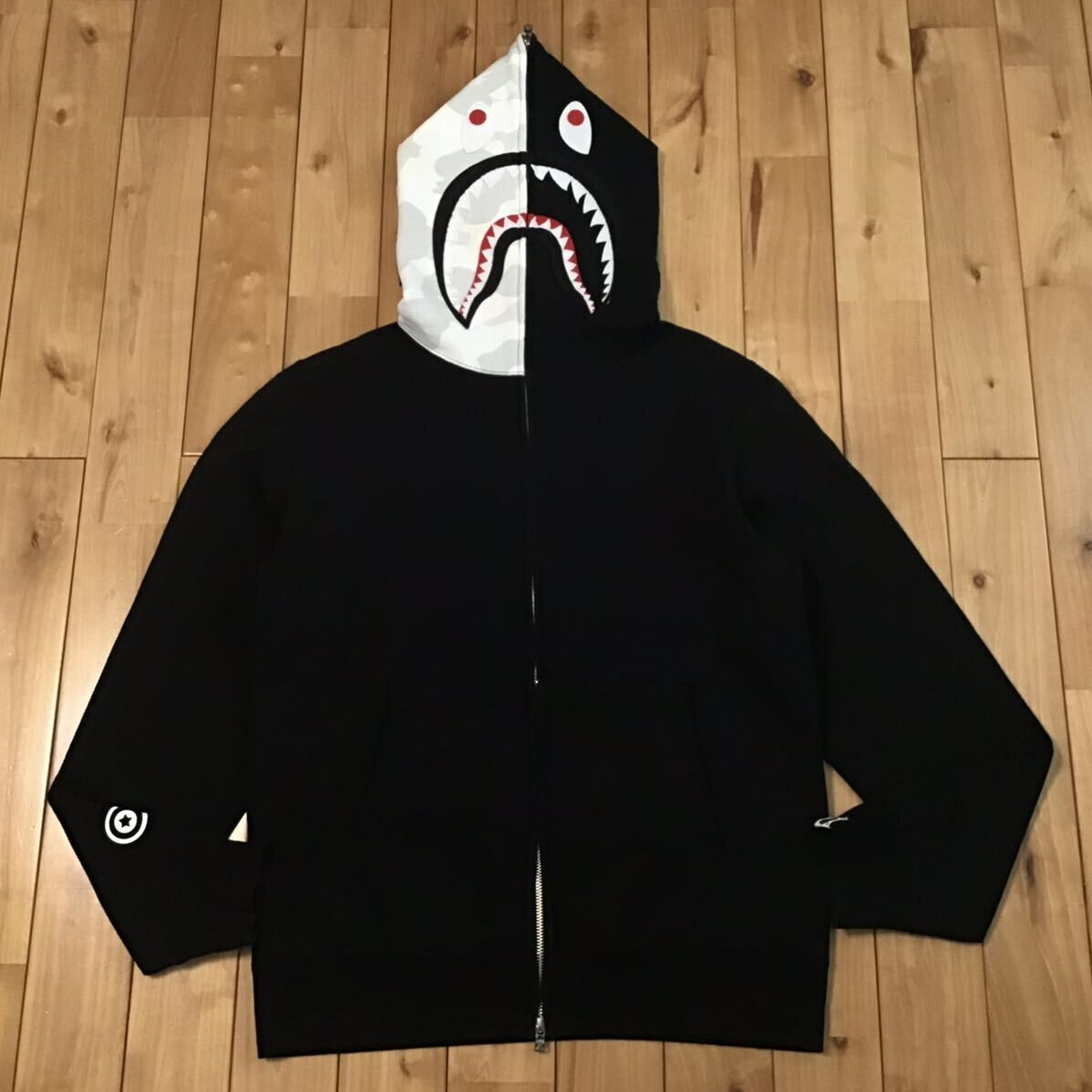 BAPE シャークパーカー CODE Glow in the dark BAPE City camo shark full zip hoodie A Bathing