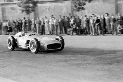 Hans Herrmann In A Mercedes Benz W196 At The Spanish Grand Prix OLD PHOTO