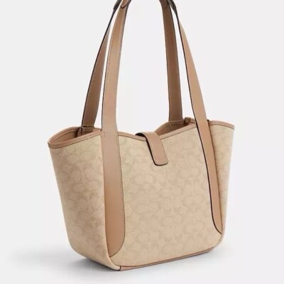 NWT COACH Hadley Turn Lock Tote Bag With Signature Canvas CAK51