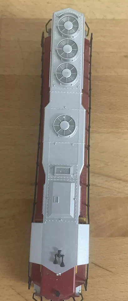 (1) RARE Vintage Con-Cor HO Scale Royal American Shows #307 Locomotive - Image 4 of 4