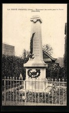 CPA La Ferté Fresnel, Monument des morts pour la Patrie 