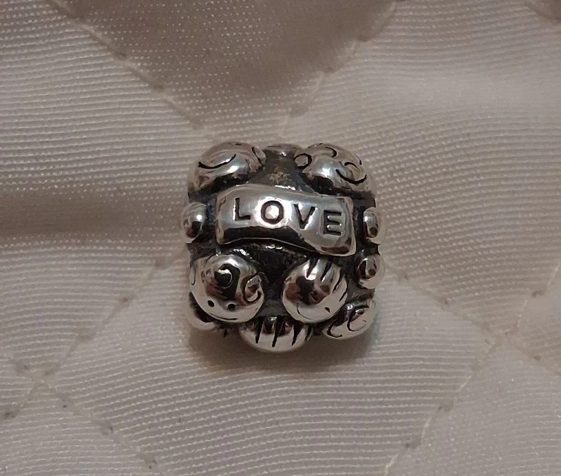 Authentic New Pandora Love & Family Charm, 791039, Sterling Silver S925 ALE - Image 2 of 4