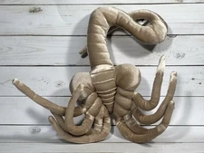 ThinkGeek Aliens Face Hugger Plush with Poseable Limbs