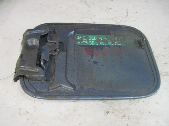 Used Fuel Filler Door fits: 1995 Volkswagen Jetta Grade A Foto 2 de 3