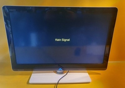 SHARP LCD Color TV Model LC-26LE 320E incl.Fernbediehnung weiß