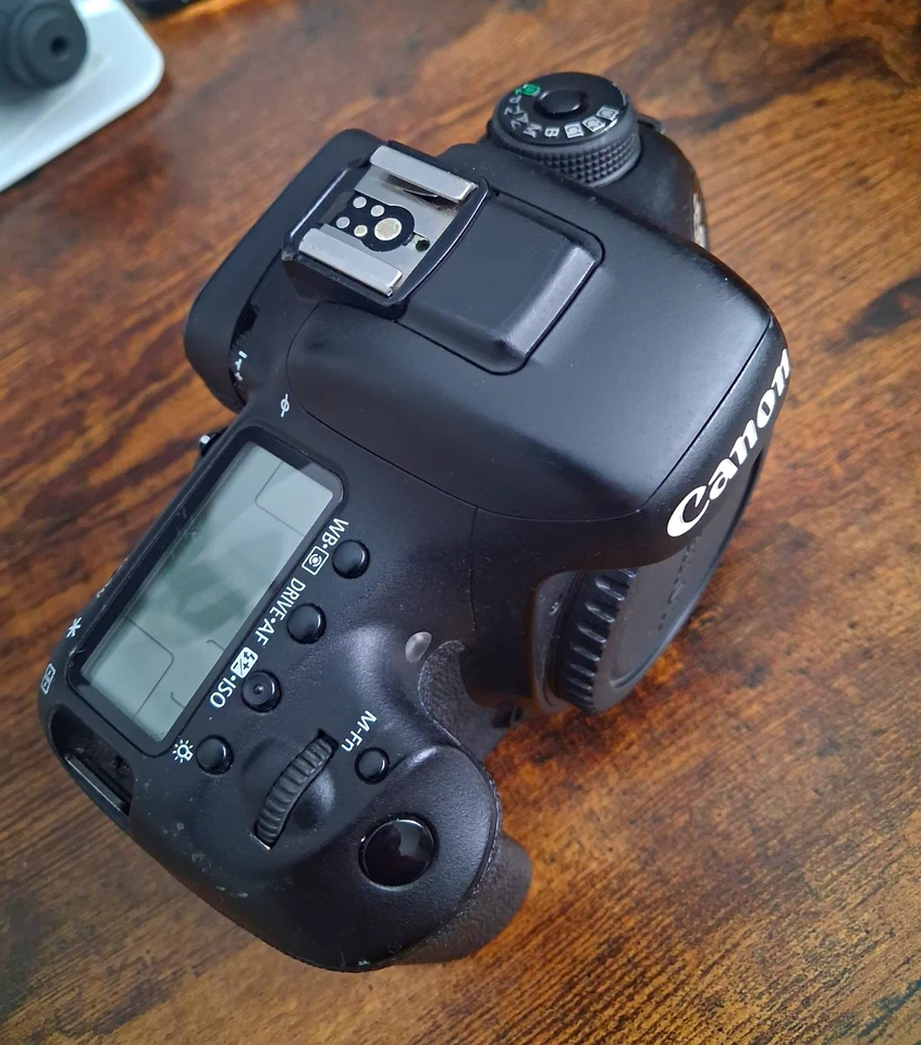 Canon EOS 7D Mark II, photo 1 of 4