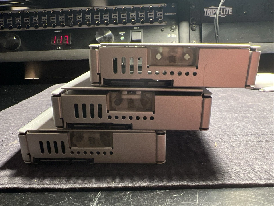 ICY DOCK Enterprise Full Metal 2.5" to 3.5" SATA HDD & SSD Conversion tested - Image 3 of 4