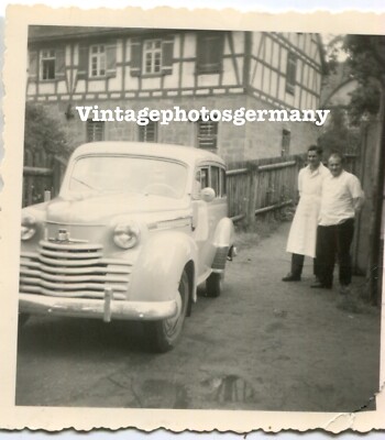 D1296 Photo 1940s Car Passenger Car Truck Van Estate