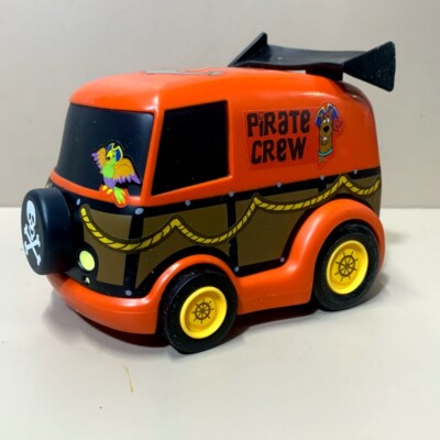 Set 8 Scooby Doo Pirates Crew Mystery Machine Van Velma Fred