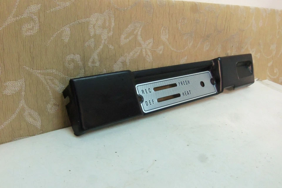 NOS TOYOTA トヨタ CALENTADOR DE TABLERO PANEL METÁLICO TOYOPET CORONA STOUT CROWN DYNA Foto 2 de 4