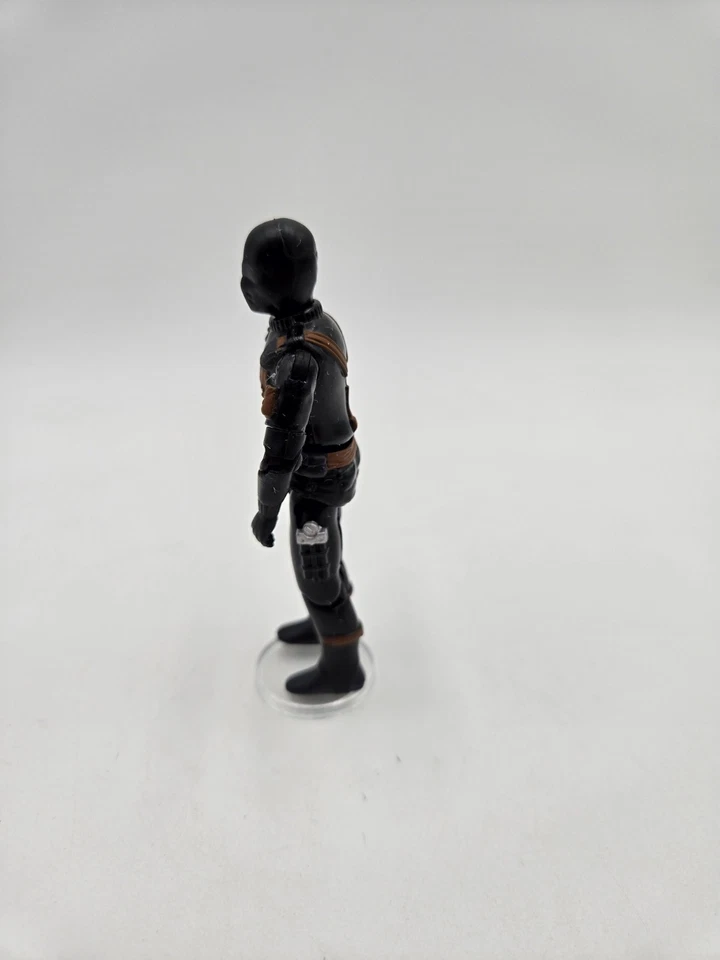 Hasbro G.I. 2002 Figura de acción Joe Snake Eyes v15 revista ToyFare 100 % completa Foto 3 de 4