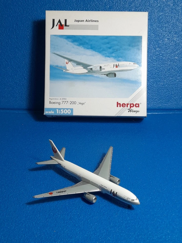 Herpa 1:500 - Boeing 777-200 Vega - JAL Japan Airlines - JA8982 - Immagine 2 di 4
